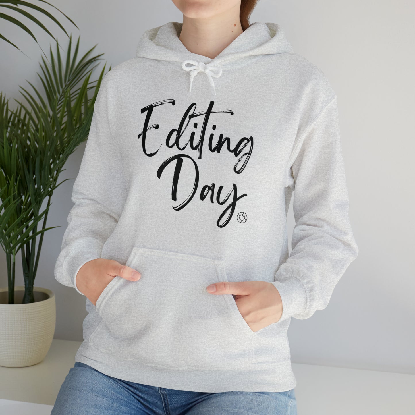 Editing Day (Blk) - Unisex Heavy Blend™ Hooded Sweatshirt